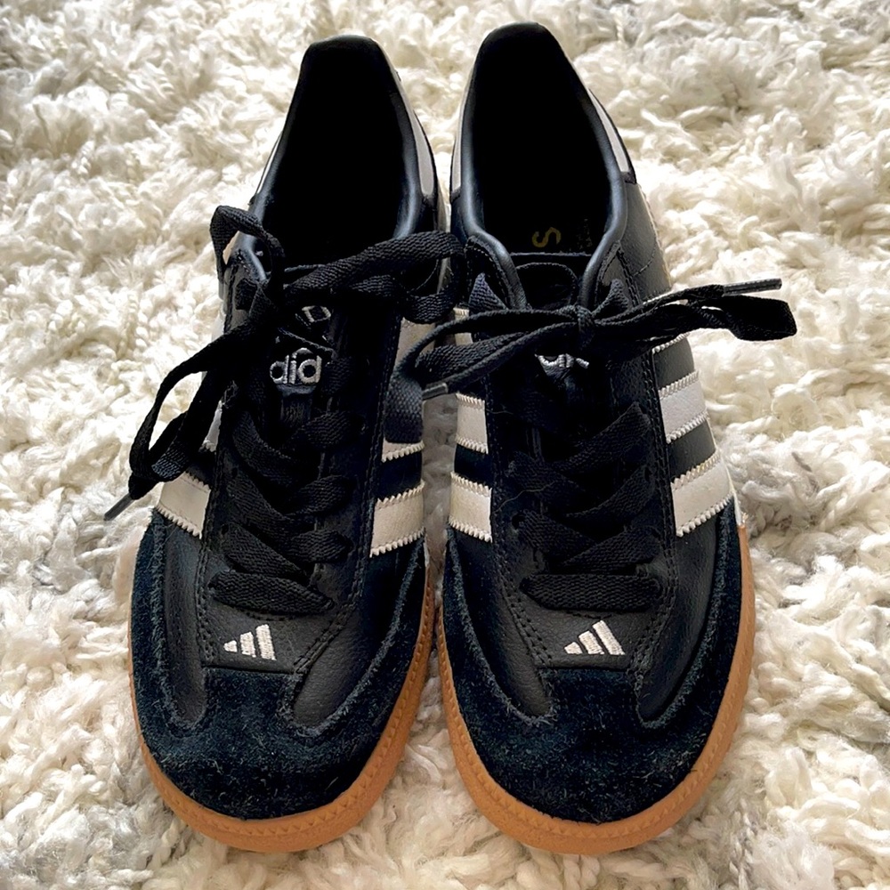 Adidas Samba sneakers / indoor soccer shoes